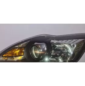 0077700 фара передняя Ford Focus 2009