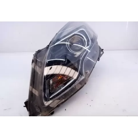 030126320105 фара передняя Opel Zafira C 2011