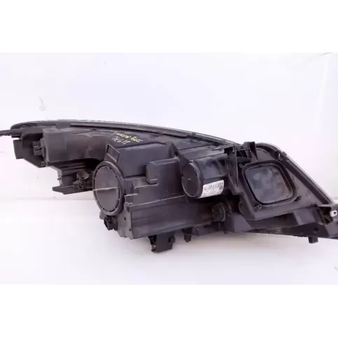 030126320105 фара передняя Opel Zafira C 2011