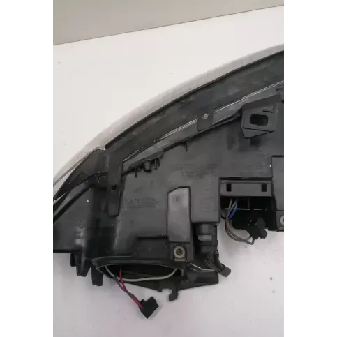 084411146L фара передняя Audi A4 S4 B6 8E 8H 2004