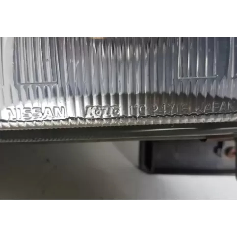 11024718 фара передняя Nissan Navara D22 2000