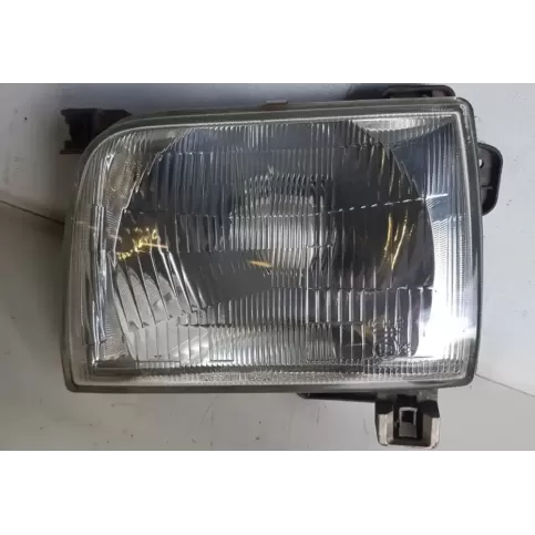 11024718 фара передняя Nissan Navara D22 2000