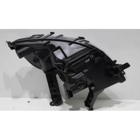 13293618 фара передняя Opel Astra J 2010