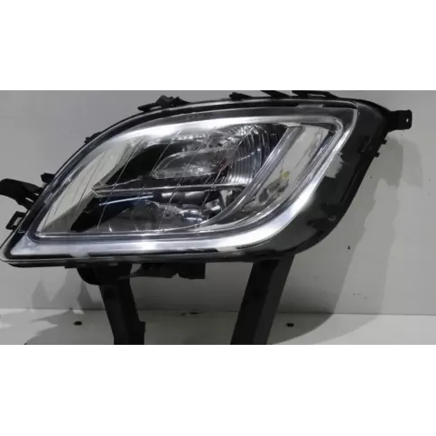 13293618 фара передняя Opel Astra J 2010