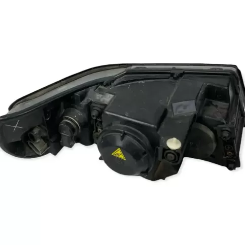 15837649 фара передня Saab 9-7X 2005