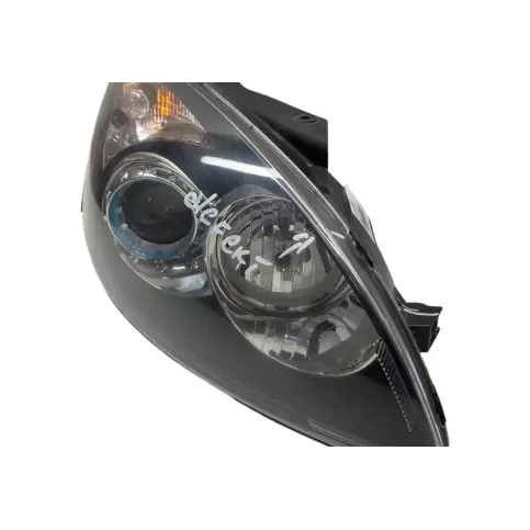 17128102 фара передняя Hyundai i30 2011