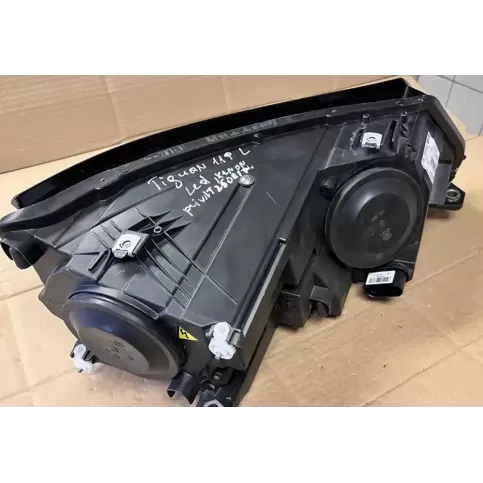 1ZT01074801 фара передня Volkswagen Tiguan 2011
