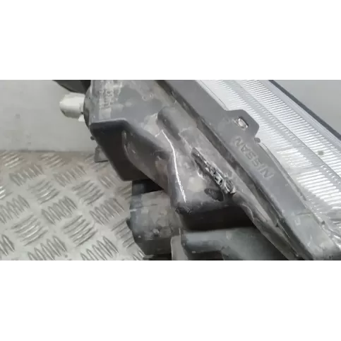 26060EB40A фара передняя Nissan Navara D40 2005