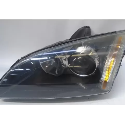 4M5113101RC фара передняя Ford Focus 2005