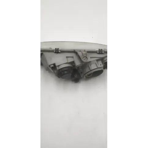 5284468 фара передня Saab 9-5 1999