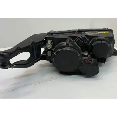 5496369 фара передня Saab 9-5 2006