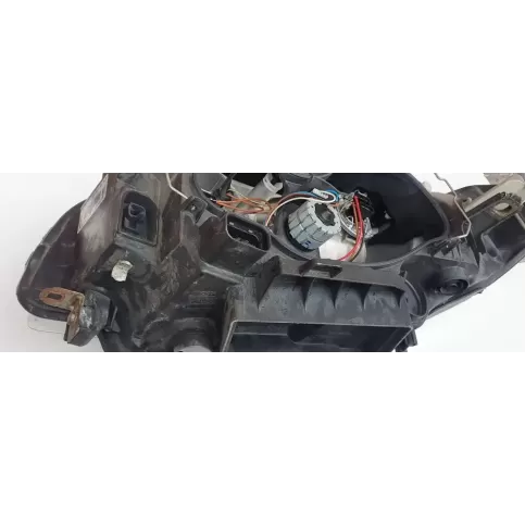 7193390 фара передняя BMW 1 E81 E87 2008