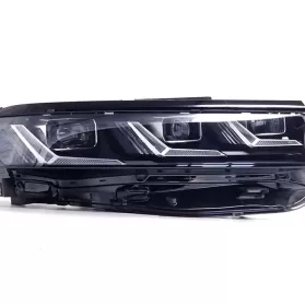 761941082D фара передня Volkswagen Touareg III 2017