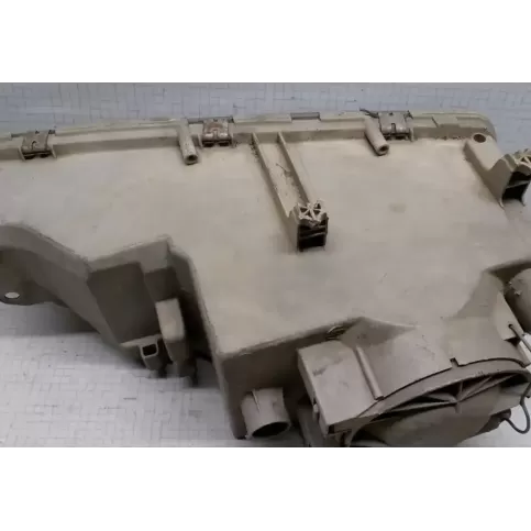 7R0188053 фара передня Opel Omega A 1988
