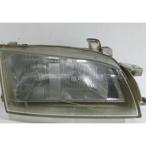 8111005060 фара передняя Toyota Carina T190 1996