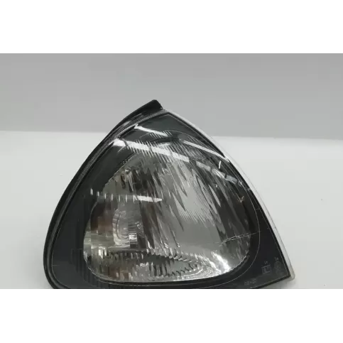 8151105020 фара передняя Toyota Avensis T250 2003