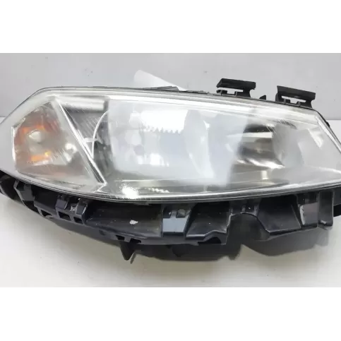 8200073221 фара передня Renault Megane II 2002