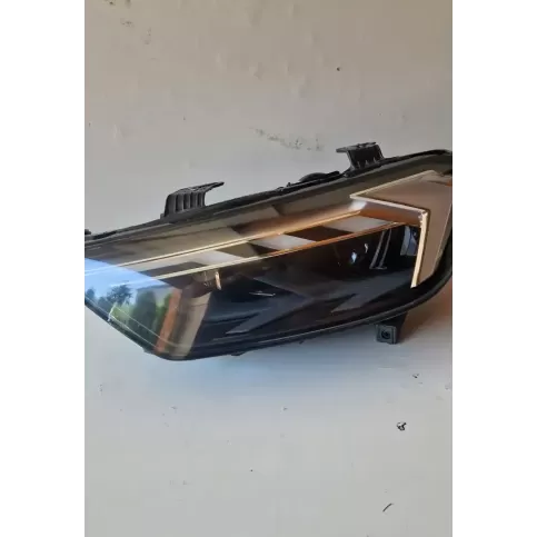 82A941033D фара передня Audi A1 2018