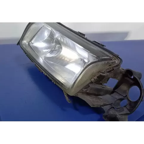 8620889 фара передня Volvo S80 2002