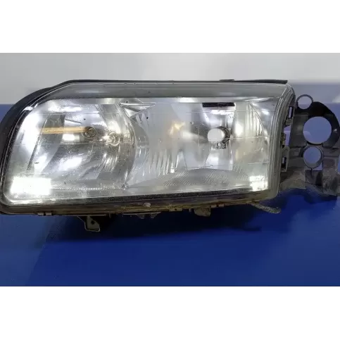 8620889 фара передня Volvo S80 2002