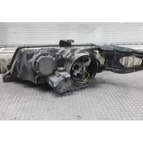 89030958 фара передняя Saab 9-5 2002