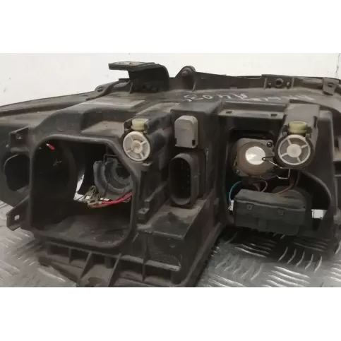 89305710 фара передня Audi A4 S4 B6 8E 8H 2003