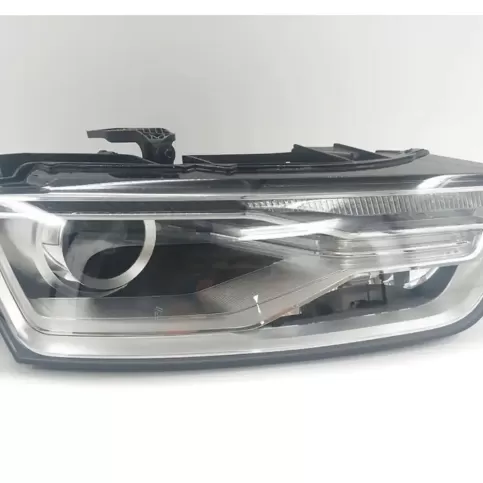 8U0941044D фара передняя Audi Q3 8U 2011