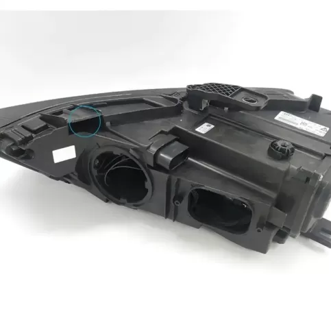 8U0941044D фара передняя Audi Q3 8U 2011