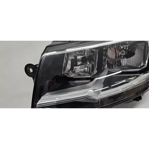 90186070A09F фара передняя Volkswagen Transporter - Caravelle T6 2019