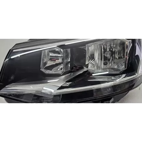 90186070A09F фара передняя Volkswagen Transporter - Caravelle T6 2019