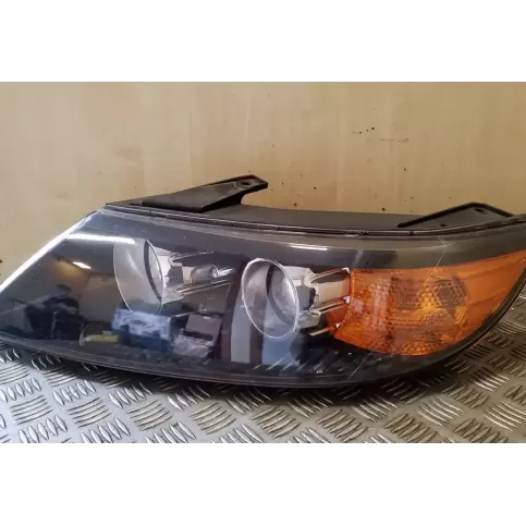 921012P090 фара передняя KIA Sorento 2010