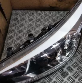92101A2020 фара передняя KIA Ceed 2015