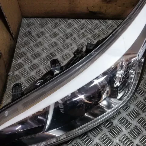 92101A2020 фара передняя KIA Ceed 2015