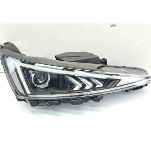 92102-F2 фара передняя Hyundai Elantra VI 2019