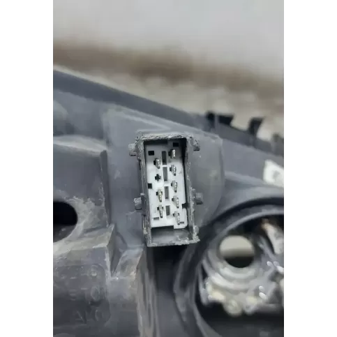 965576438000 фара передняя Peugeot 307 2002