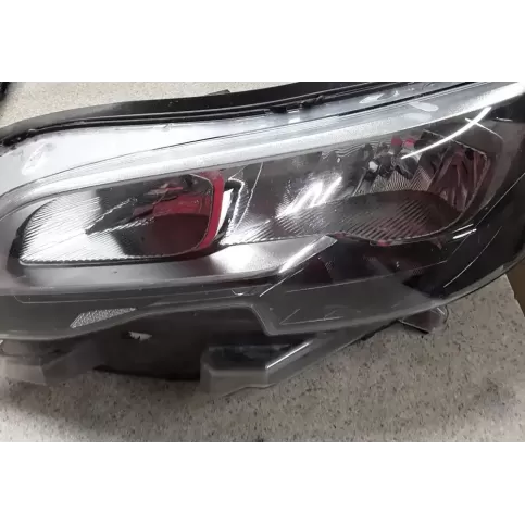 9808572680 фара передняя Peugeot Expert 2018