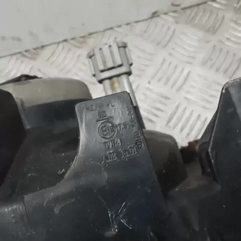 A02A101 фара передняя Nissan Navara D40 2004