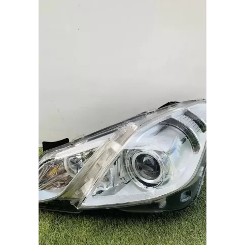 A2078200159 фара передняя Mercedes-Benz E A207 2012
