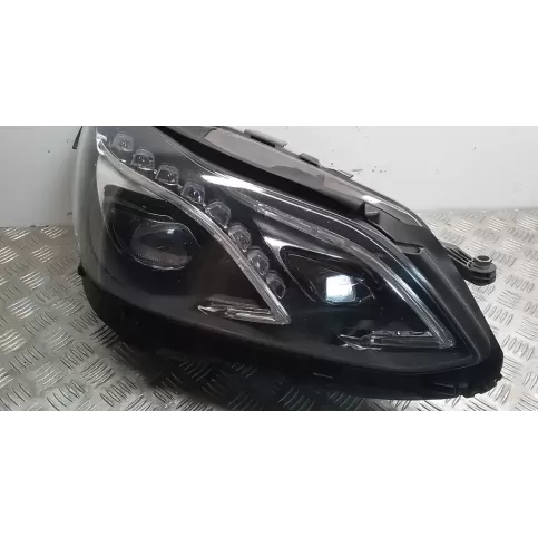 A2128205839 фара передняя Mercedes-Benz E W212 2013