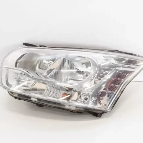 BK3113W030AD фара передня Ford Transit 2014