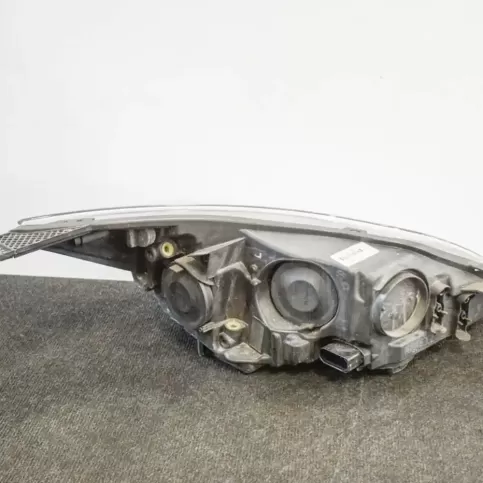 BM5113W030DK фара передняя Ford Focus 2013