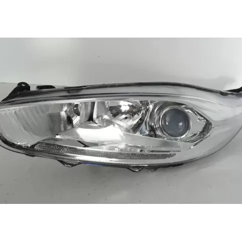 C1BB-13W030-CG фара передняя Ford Fiesta 2016