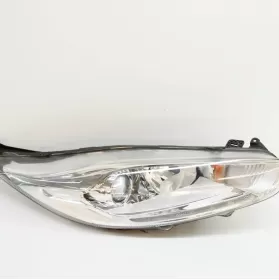 C1BB13W029 фара передняя Ford Fiesta 2016