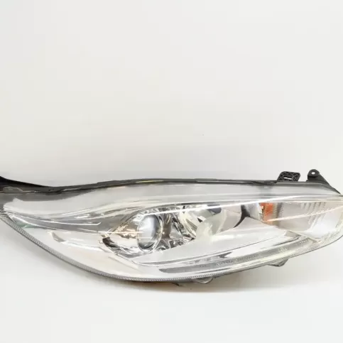 C1BB13W029 фара передняя Ford Fiesta 2016