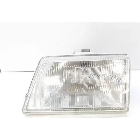 E20189103 фара передняя Peugeot 205 1987