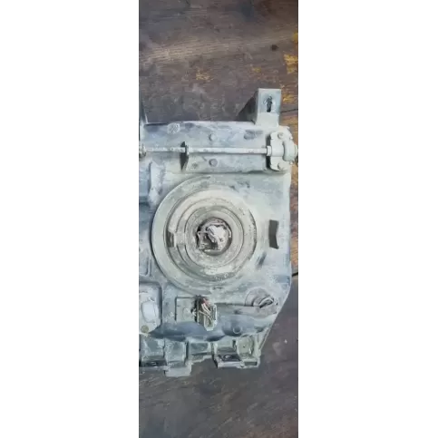 H0-37747 фара передня Mitsubishi Pajero 1998