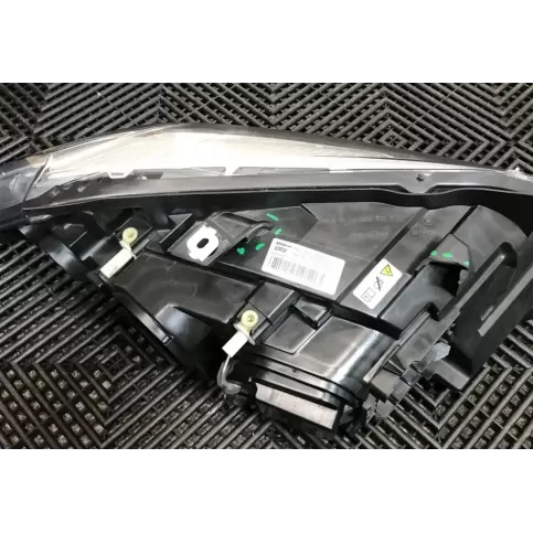 LE11A6260 фара передняя BMW 4 F32 F33 2013