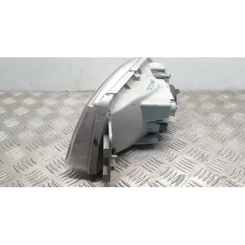 R7557 фара передняя Mitsubishi Lancer 1996