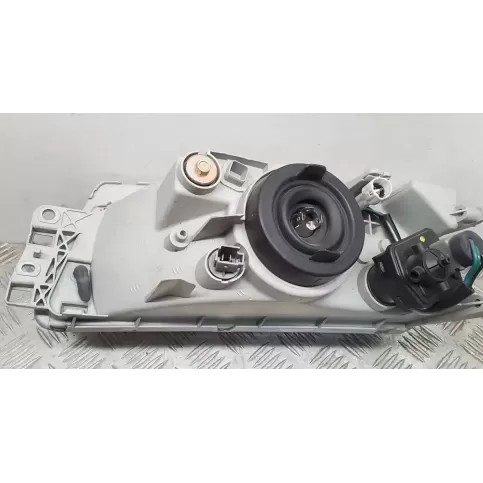 R7557 фара передняя Mitsubishi Lancer 1996