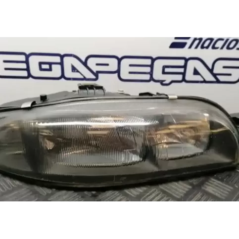 TYC20-3689 фара передняя Fiat Marea